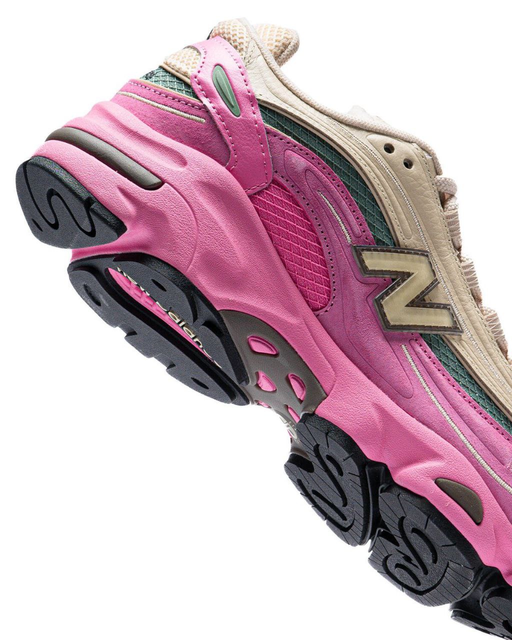 New Balance 1000 Pink Sandstone