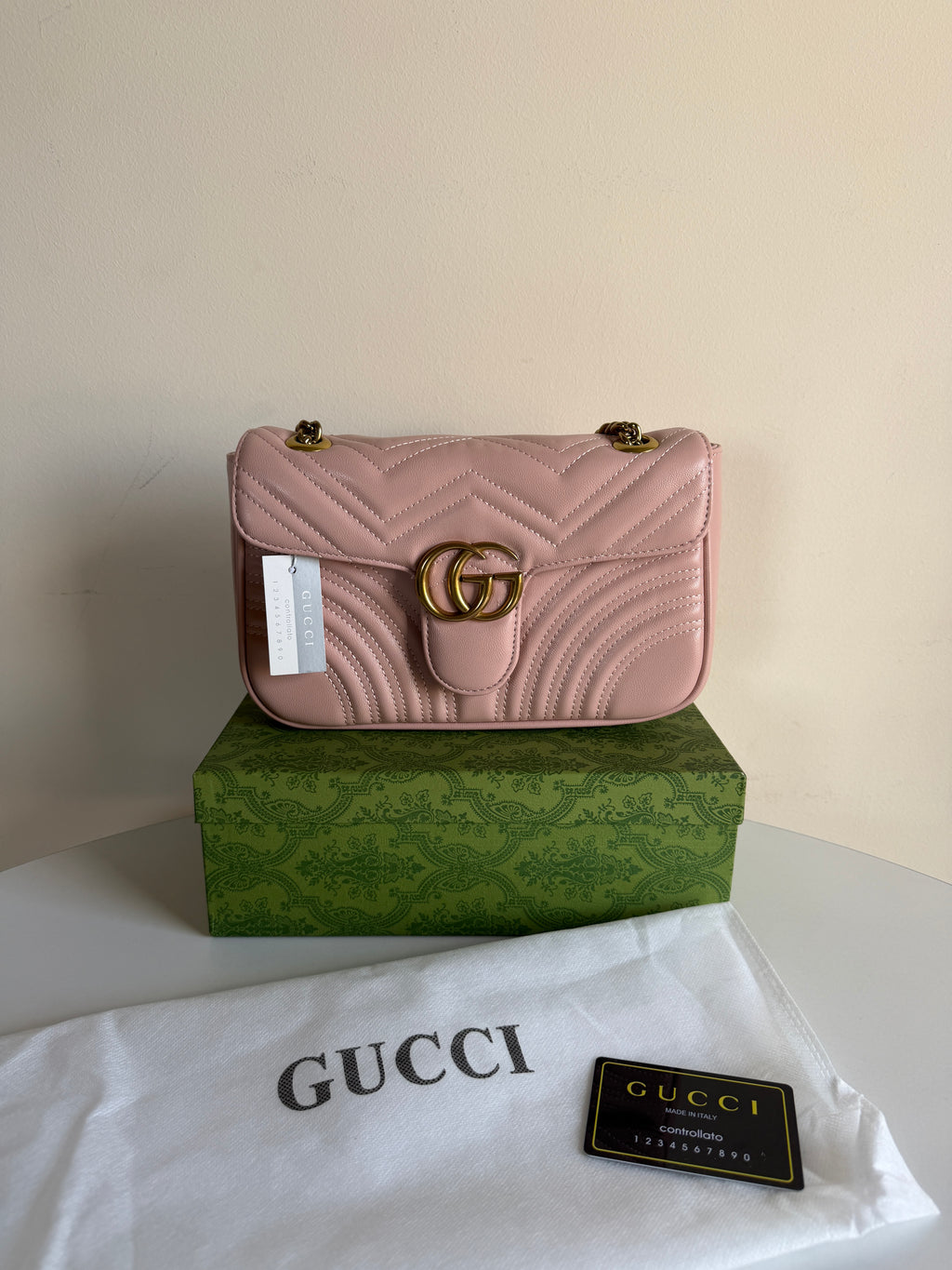 Gucci GG Marmont (Medium)