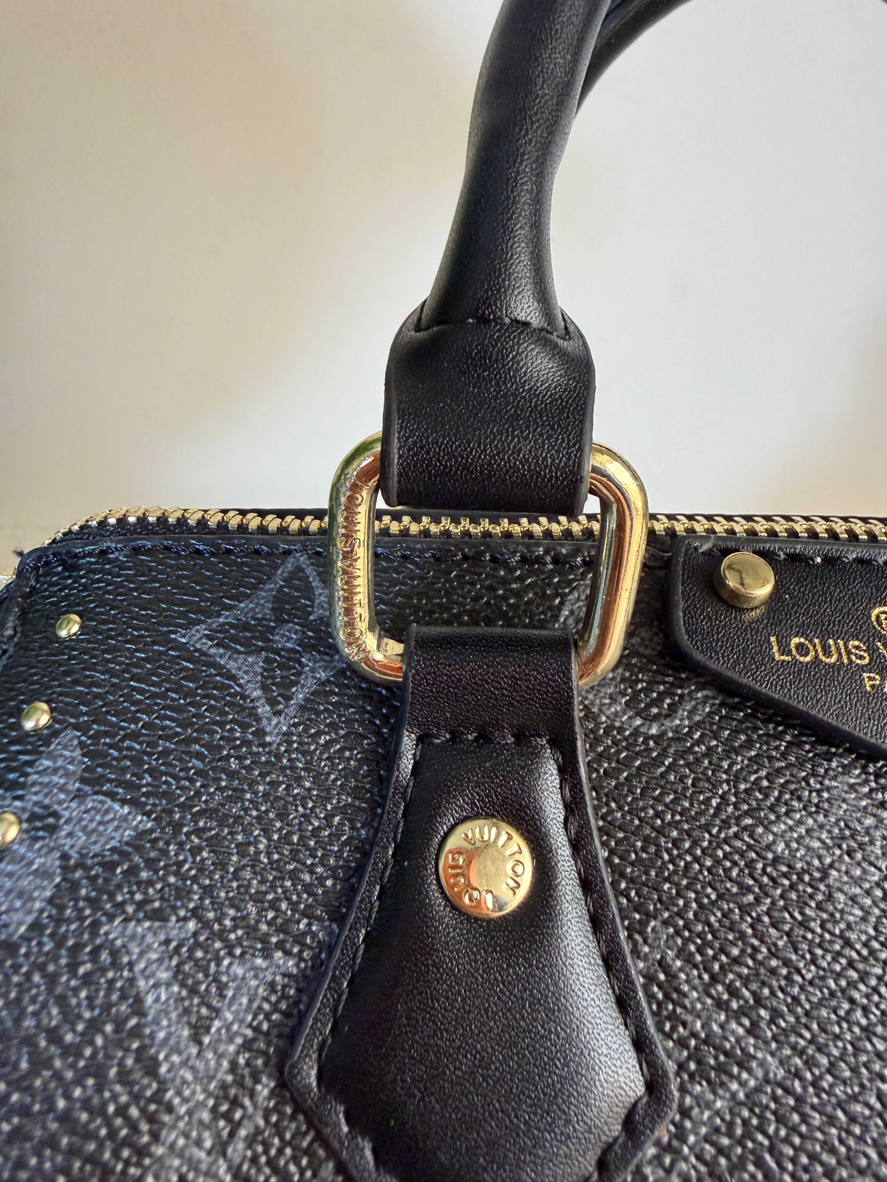 Louis Vuitton speedy trunk 20