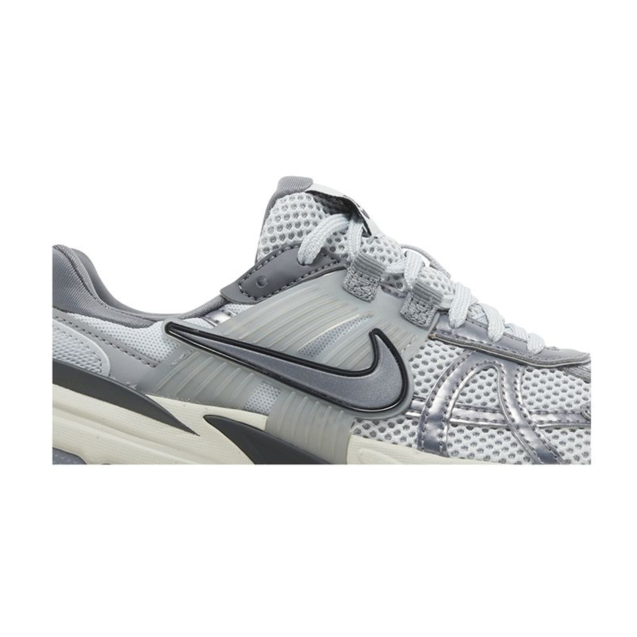 Nike V2K Run 'Pure Platinum Wolf Grey'