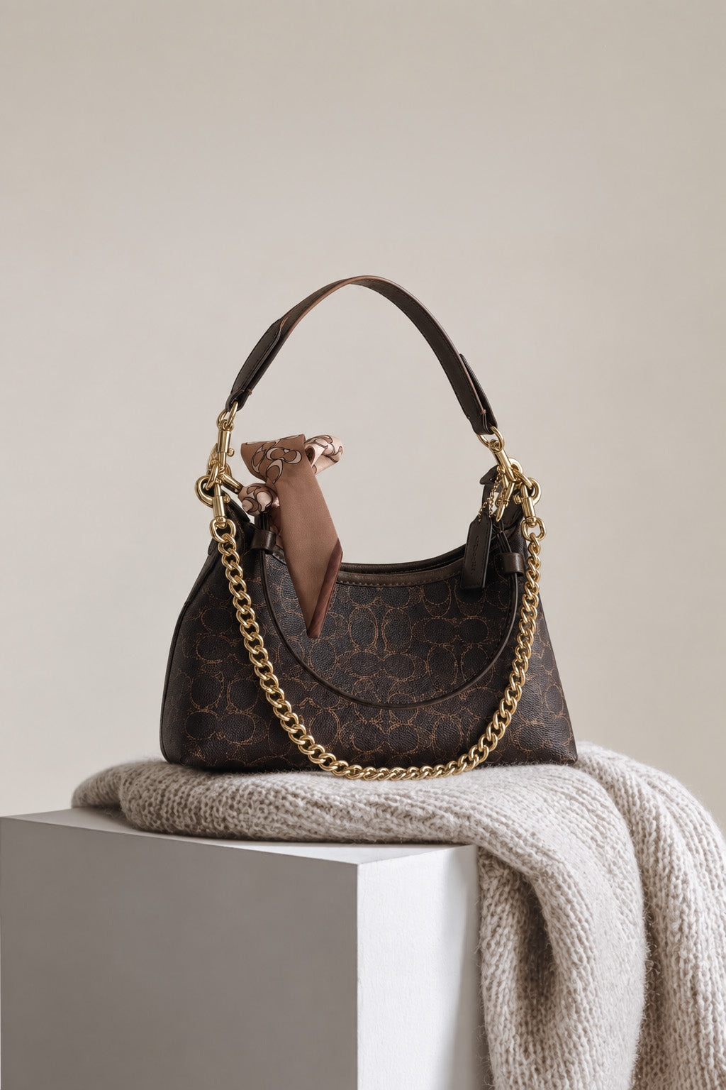 Coach SIGNATURE JULIET SHOULDER - Handbag - old print