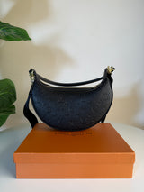 Louis Vuitton loop hobo (black)