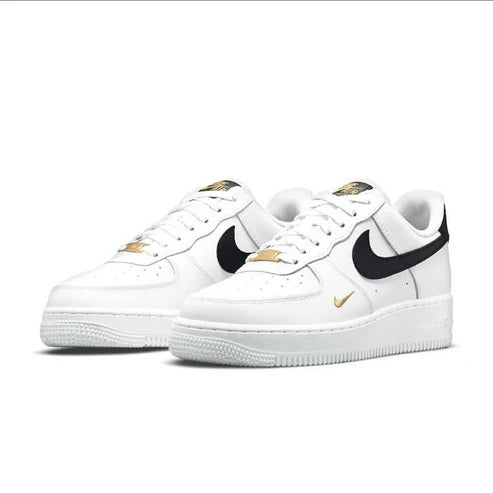 NikeNike Air Force 1 Low Essential "White/Black/Gold" sneakers Air Force 1 Low Essential "Toe Swoosh - White/Rattan" sneakers (Copy)