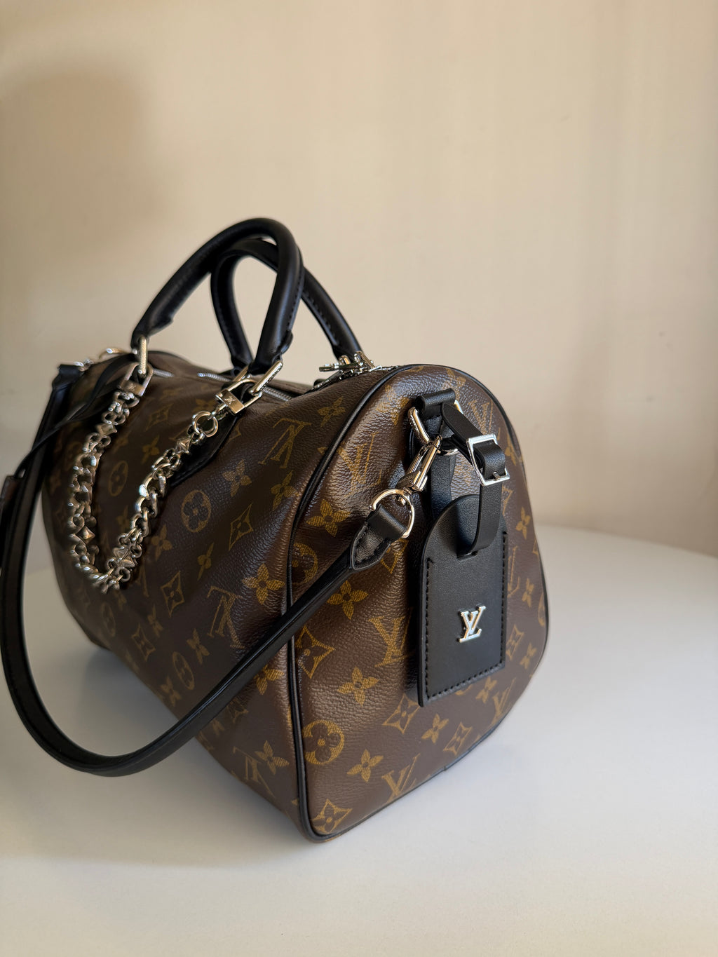Louis Vuitton Speedy 30 Crafty - black and silver accessories