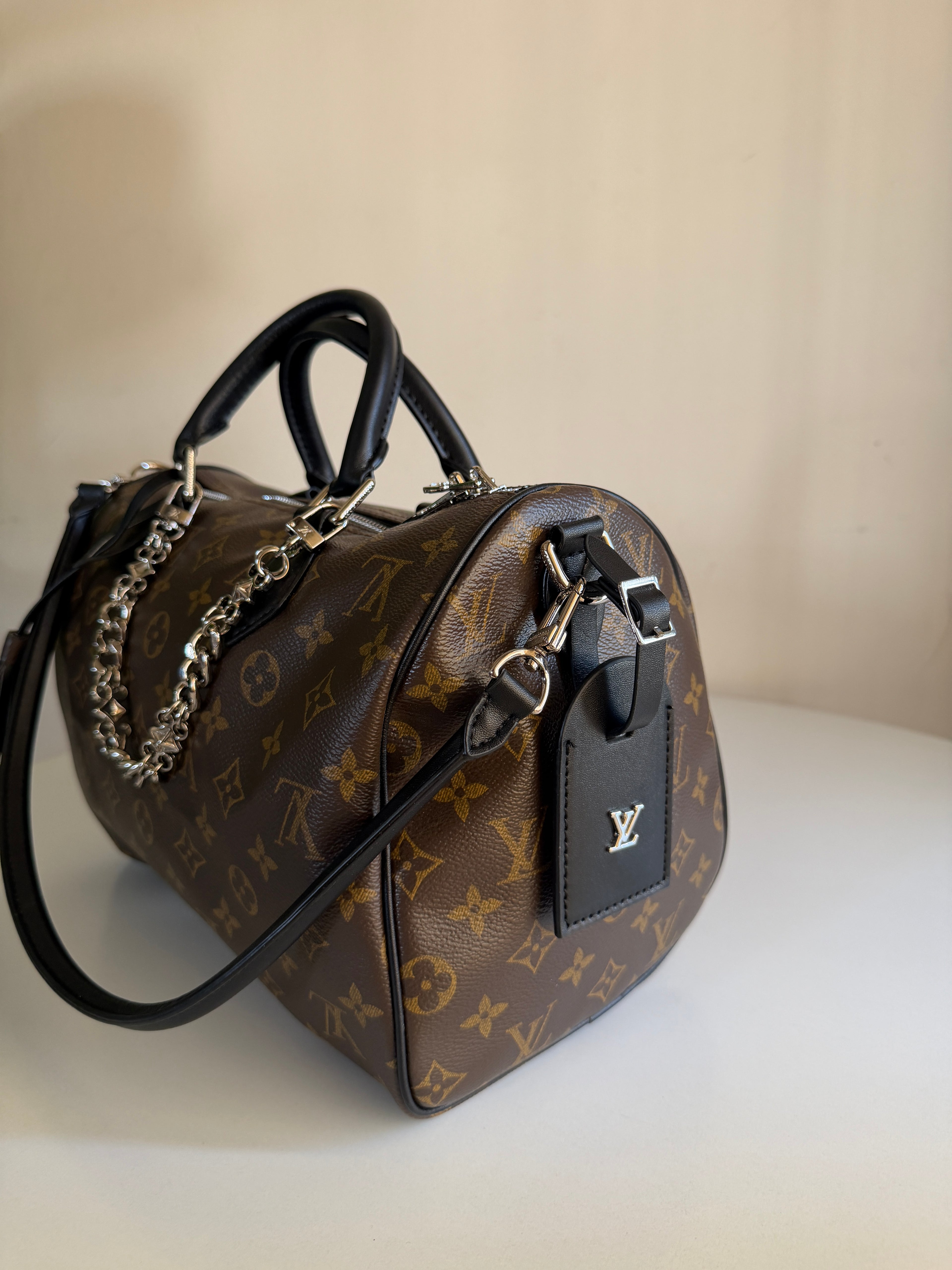 Louis Vuitton Speedy 30 Crafty - black and silver accessories
