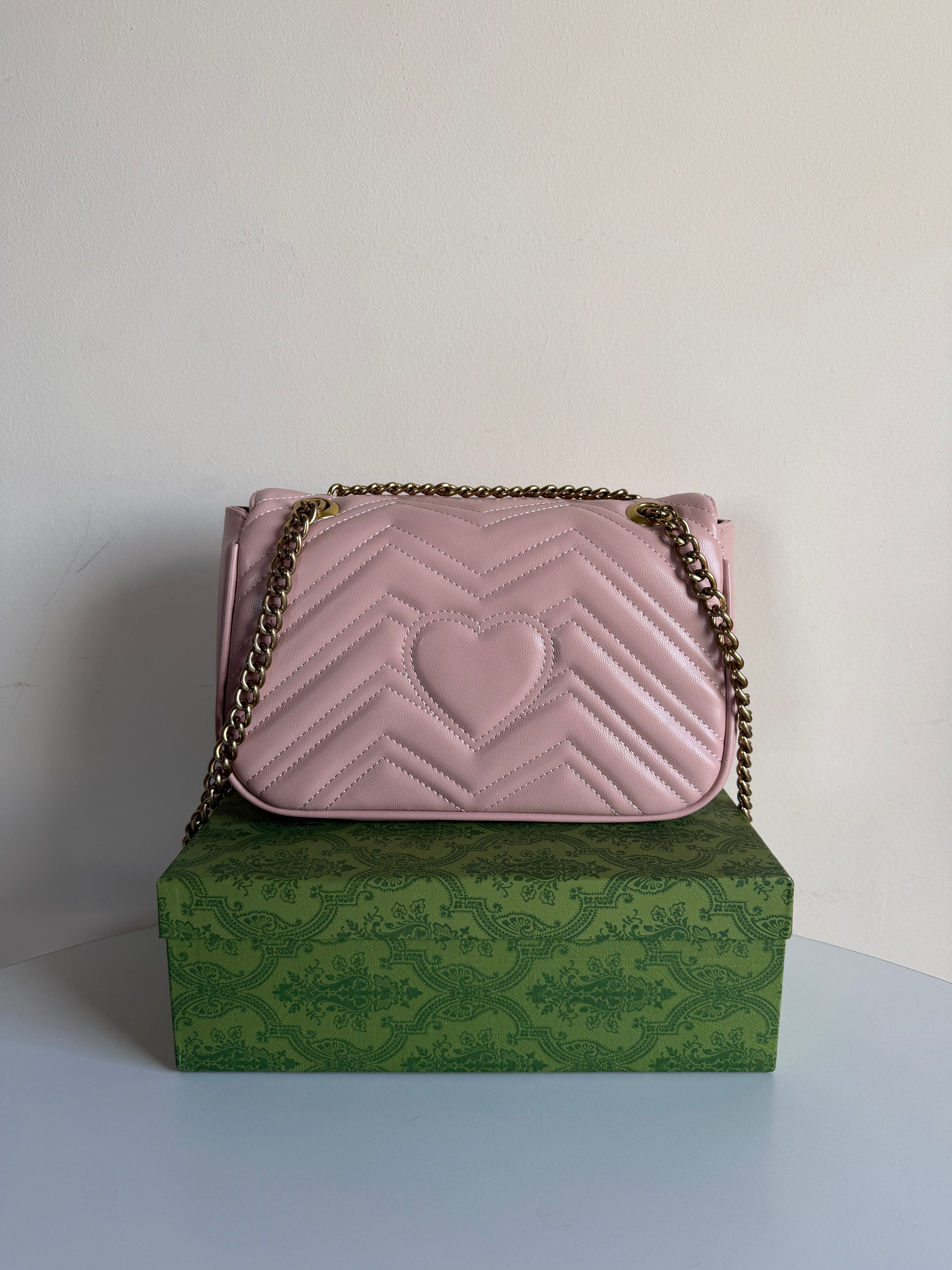 Gucci GG Marmont (Medium)