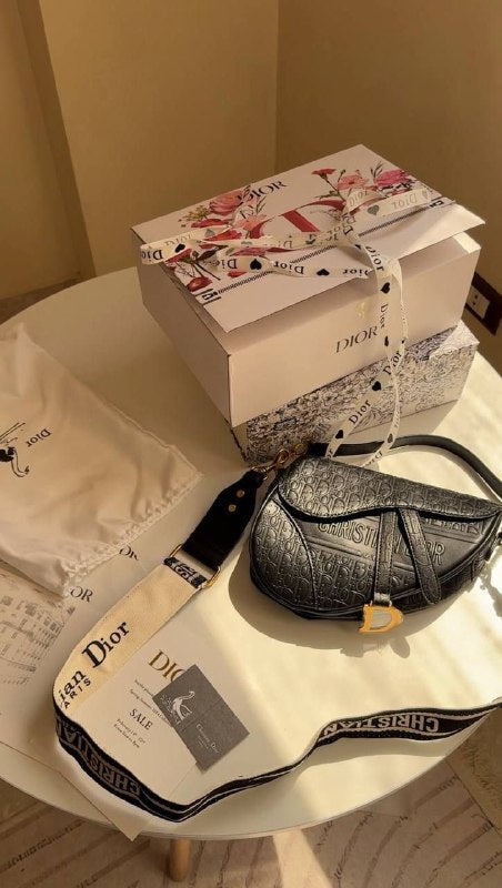 Dior saddle Calfskin (Gold accessories )