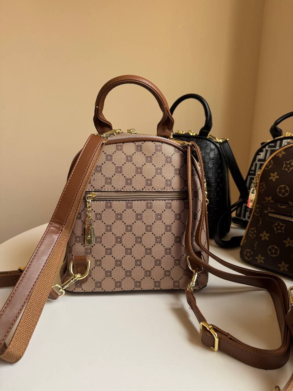 leather back bag