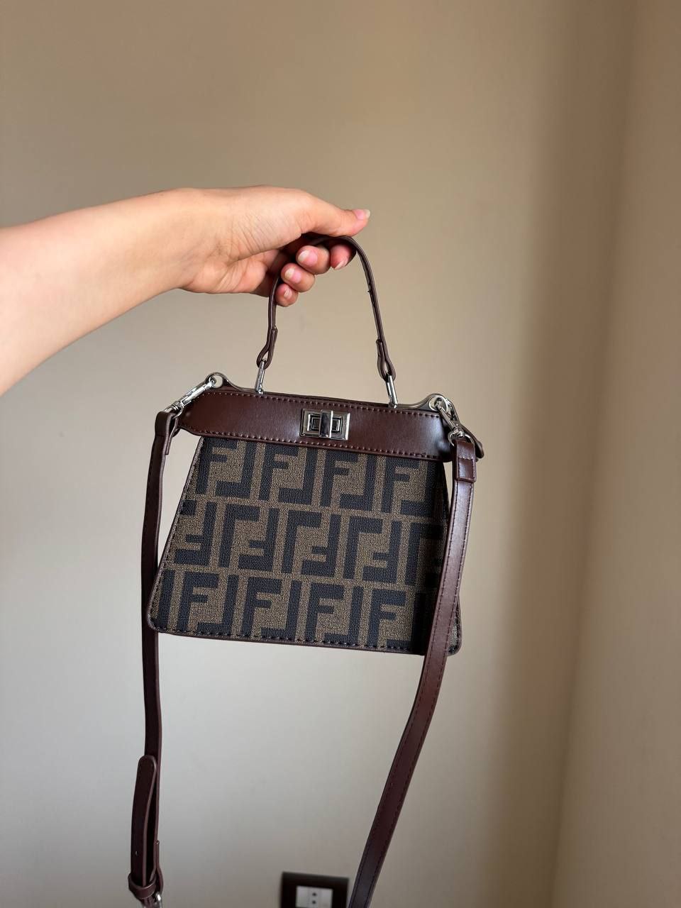 Peekaboo ISeeU XCross bag Fendi style