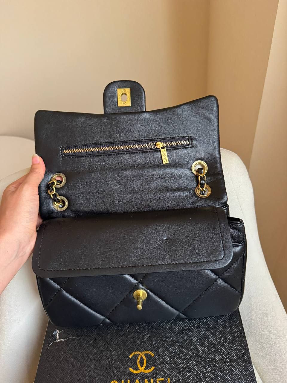 Chanel 19 flab bag