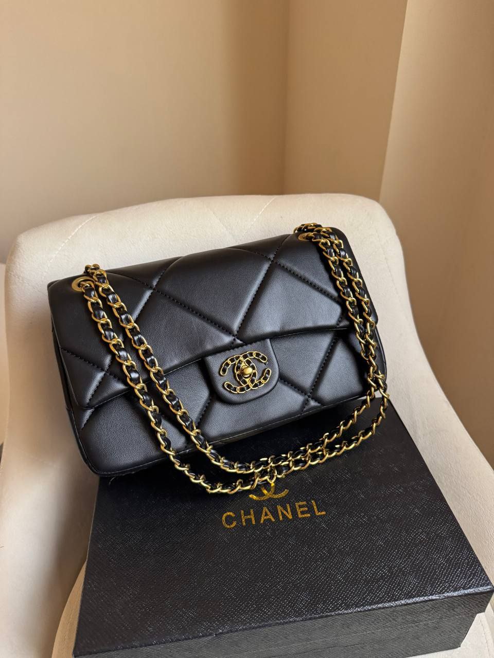 Chanel 19 flab bag