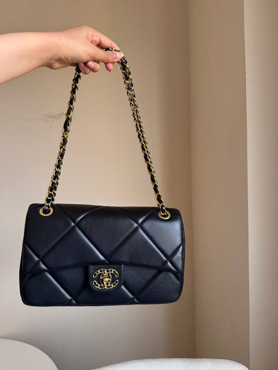 Channel 19 flab bag