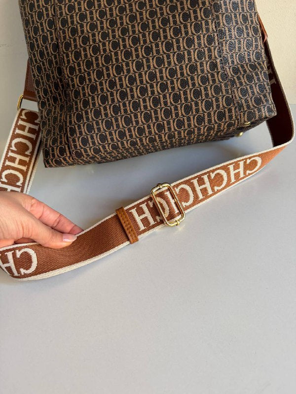 Carolina Herrera  Hand