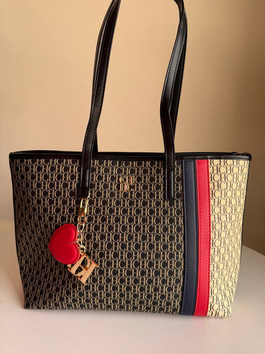 Carolina Herrera shoulder 1