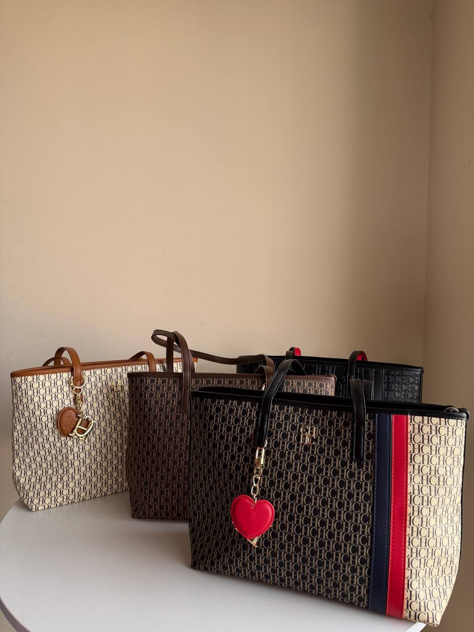 Carolina Herrera shoulder 3