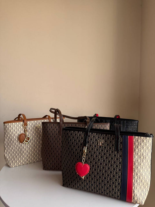 Carolina Herrera shoulder 3