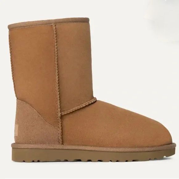 UGG Classic Short II
