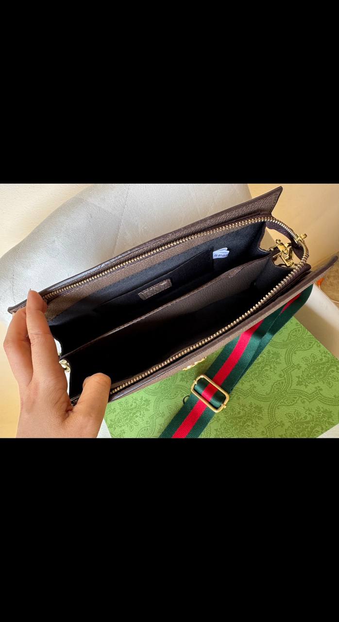 Gucci GG Supreme