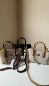 Min min tote bag
