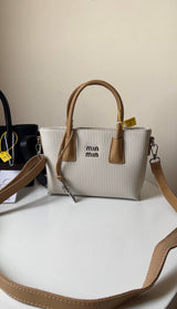 Min min tote bag