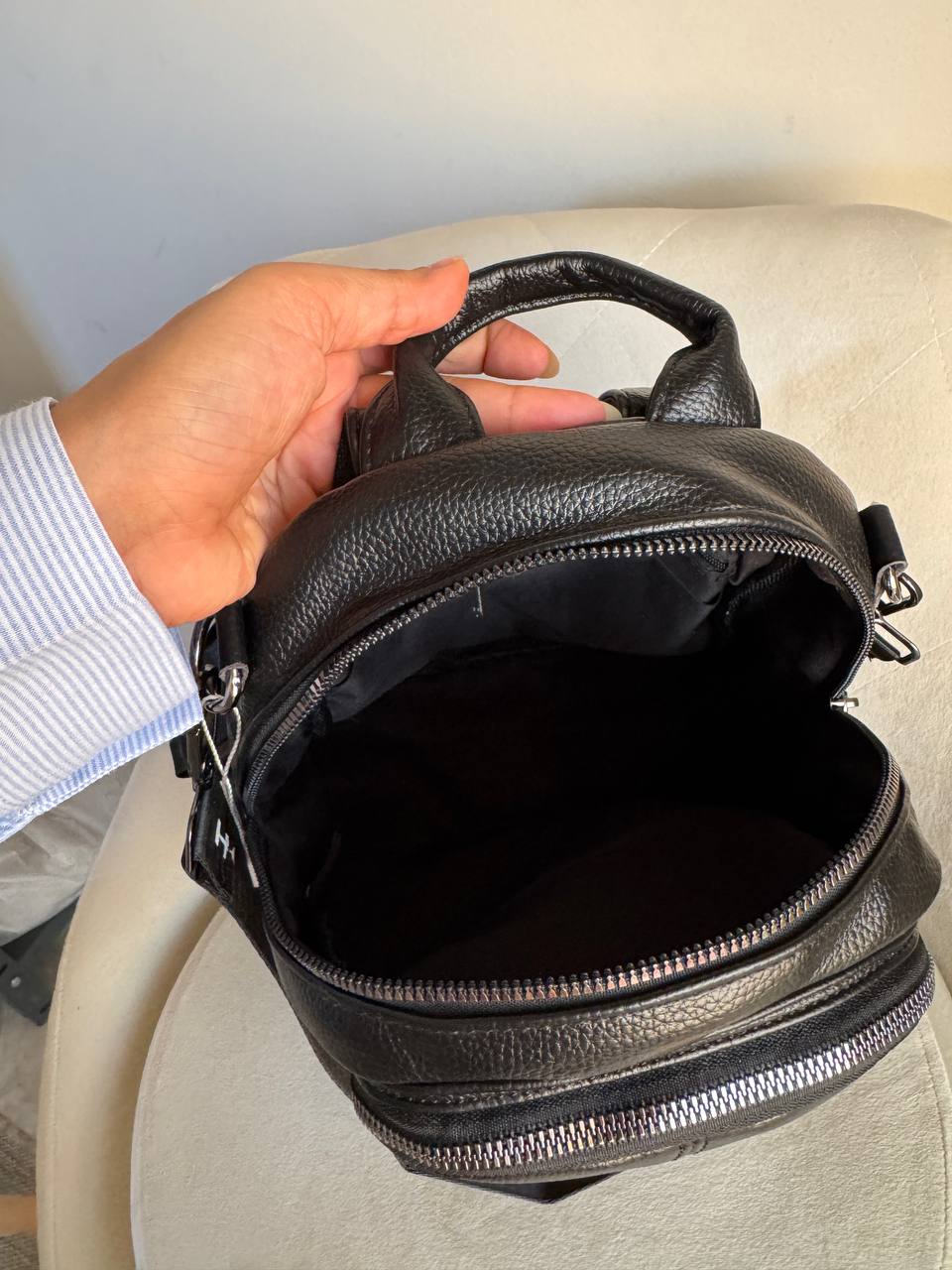 Back bag leather