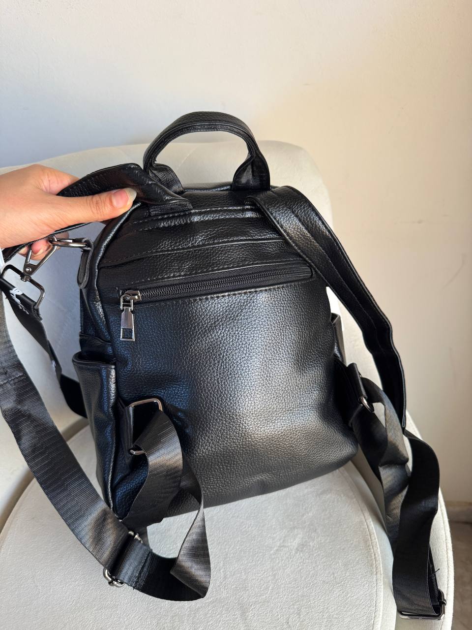 Back bag leather