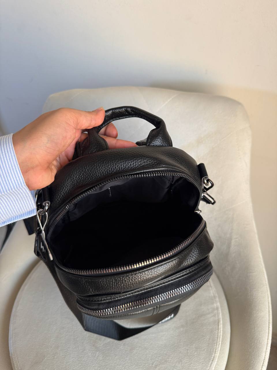 Back bag leather