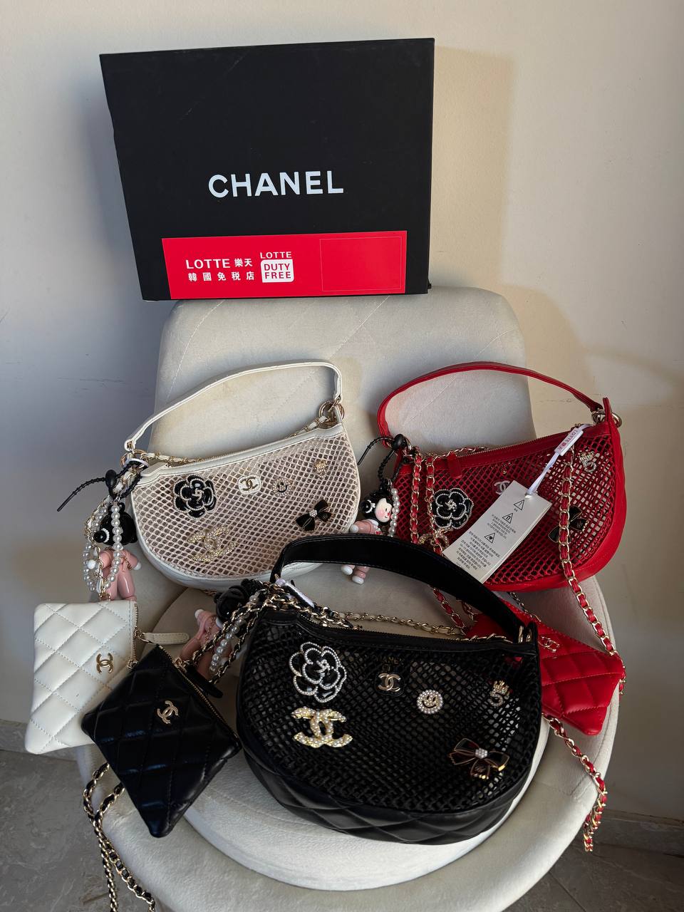 Chanel 25s shallow mesh half