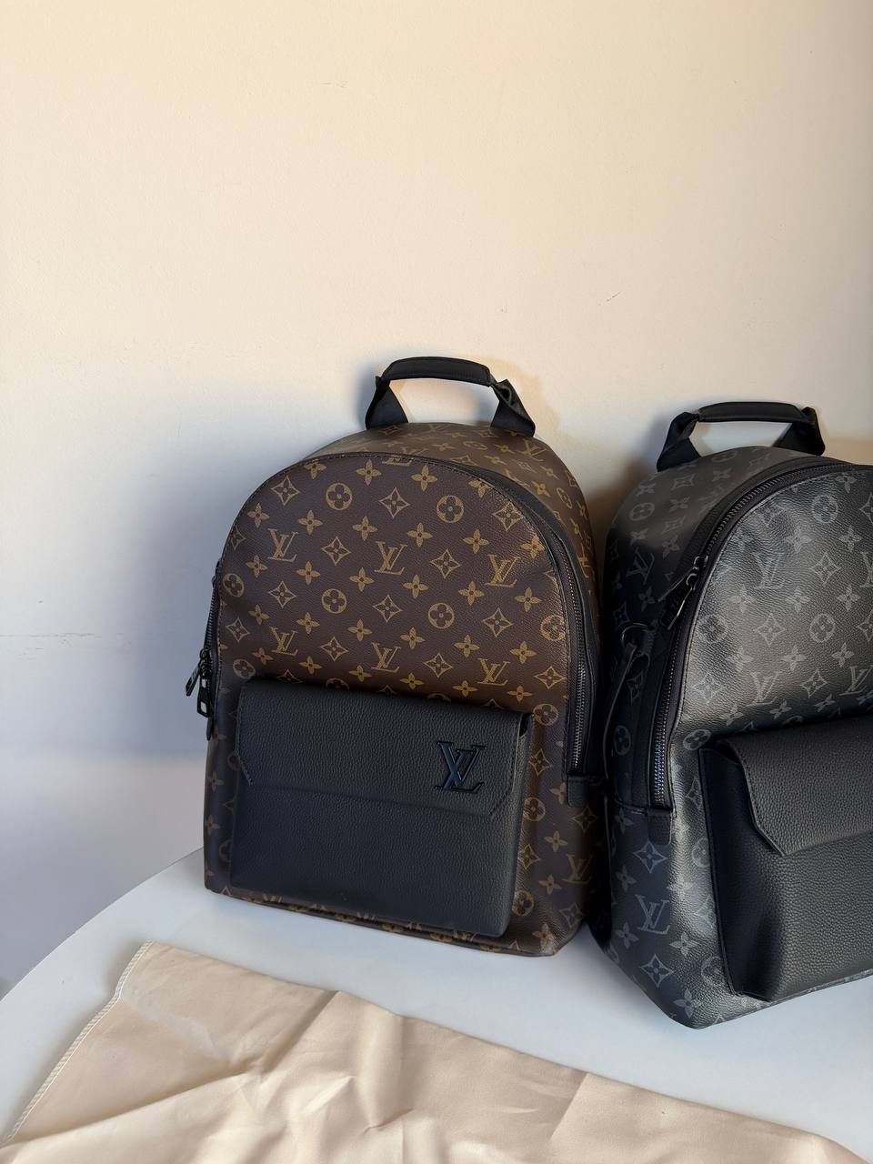 Louis Vuitton back bag Aerogram