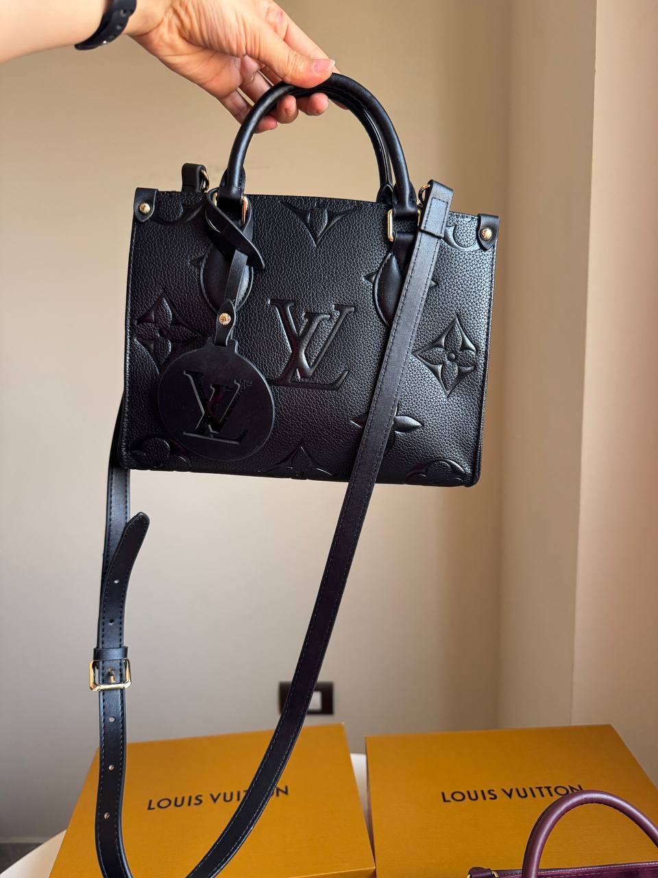 Lv tote hand bag
