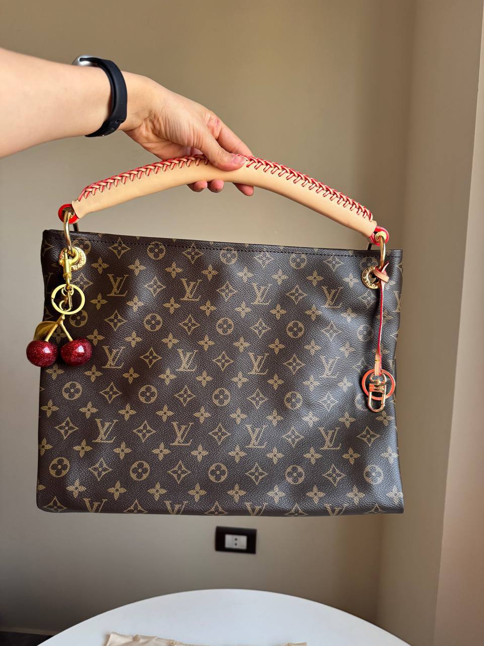 LV Artsy bag