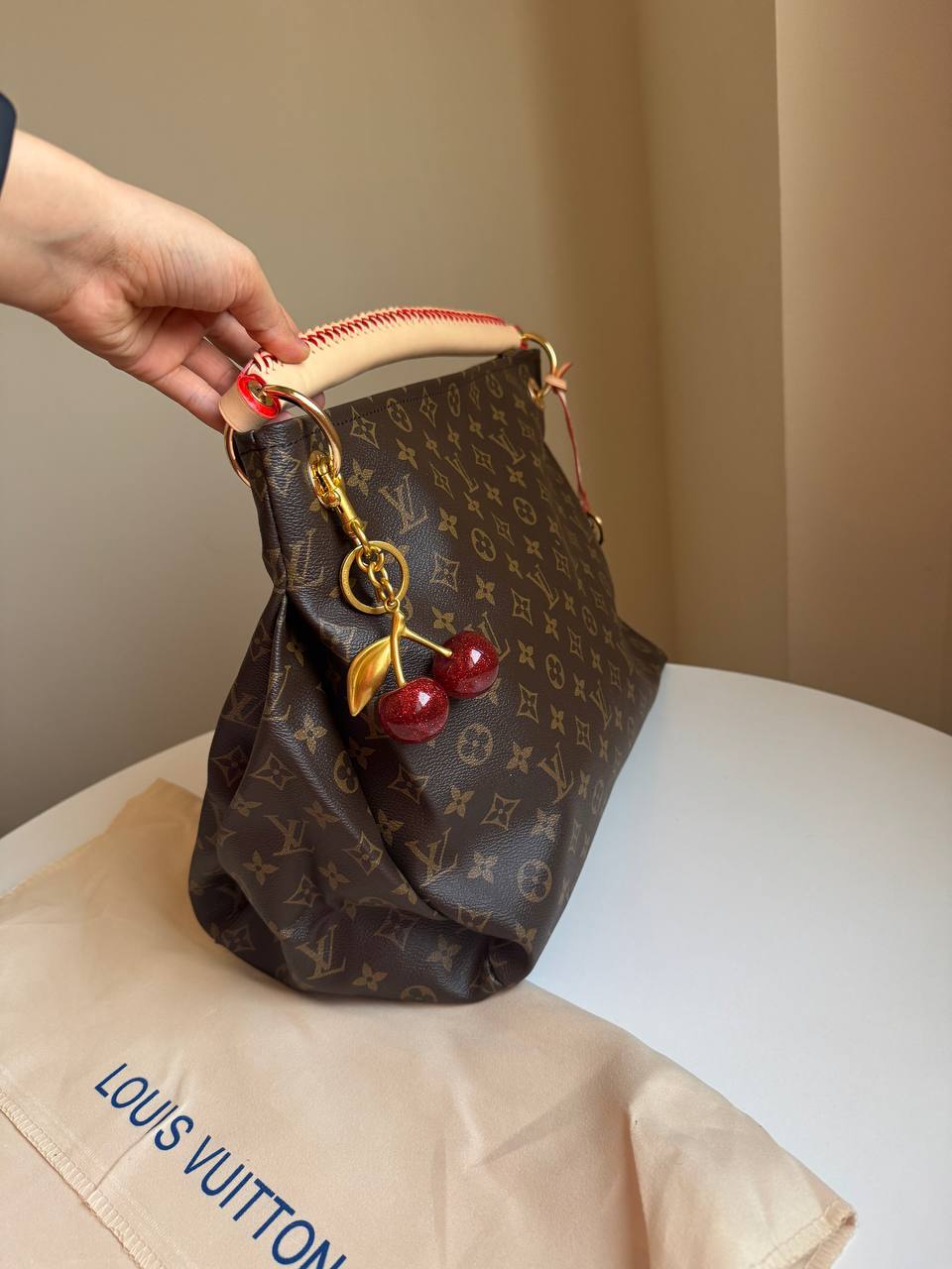 LV Artsy bag
