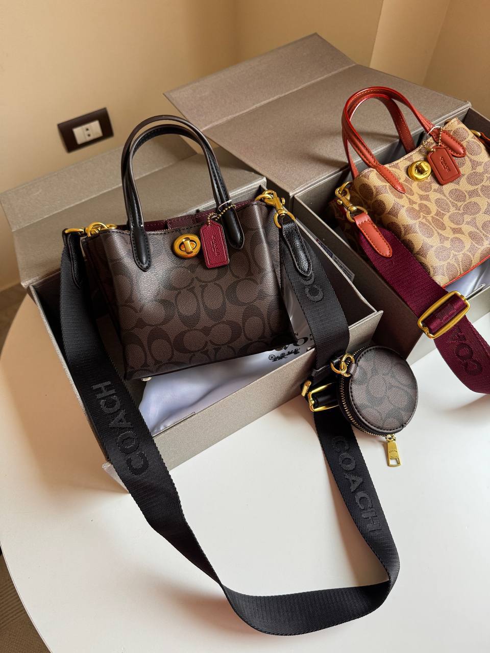 Coach Willow Tote Bag Signature Canvas