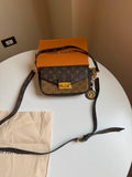 Louis Vuitton Pochette metis bag
