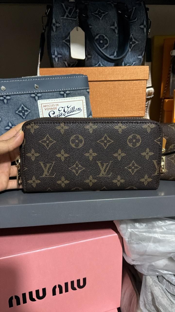 Lv Zippy wallet