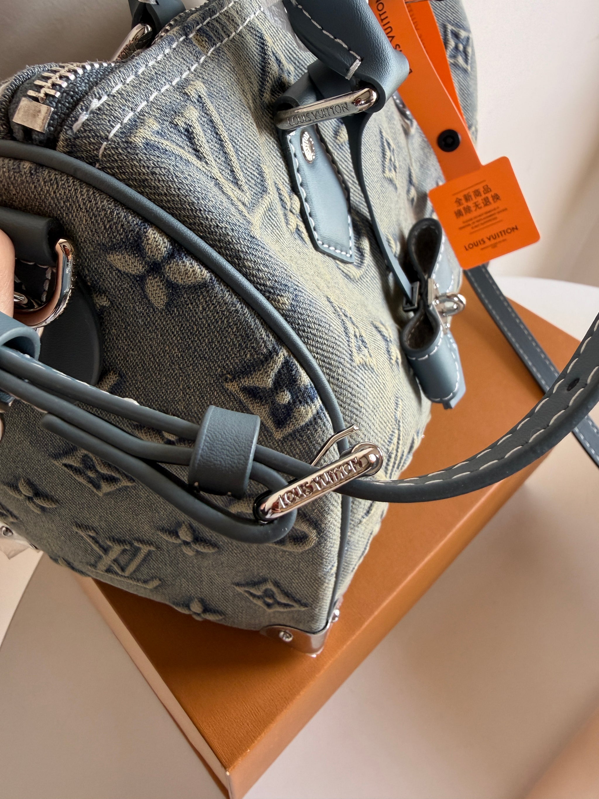 Louis Vuitton keepall Nano