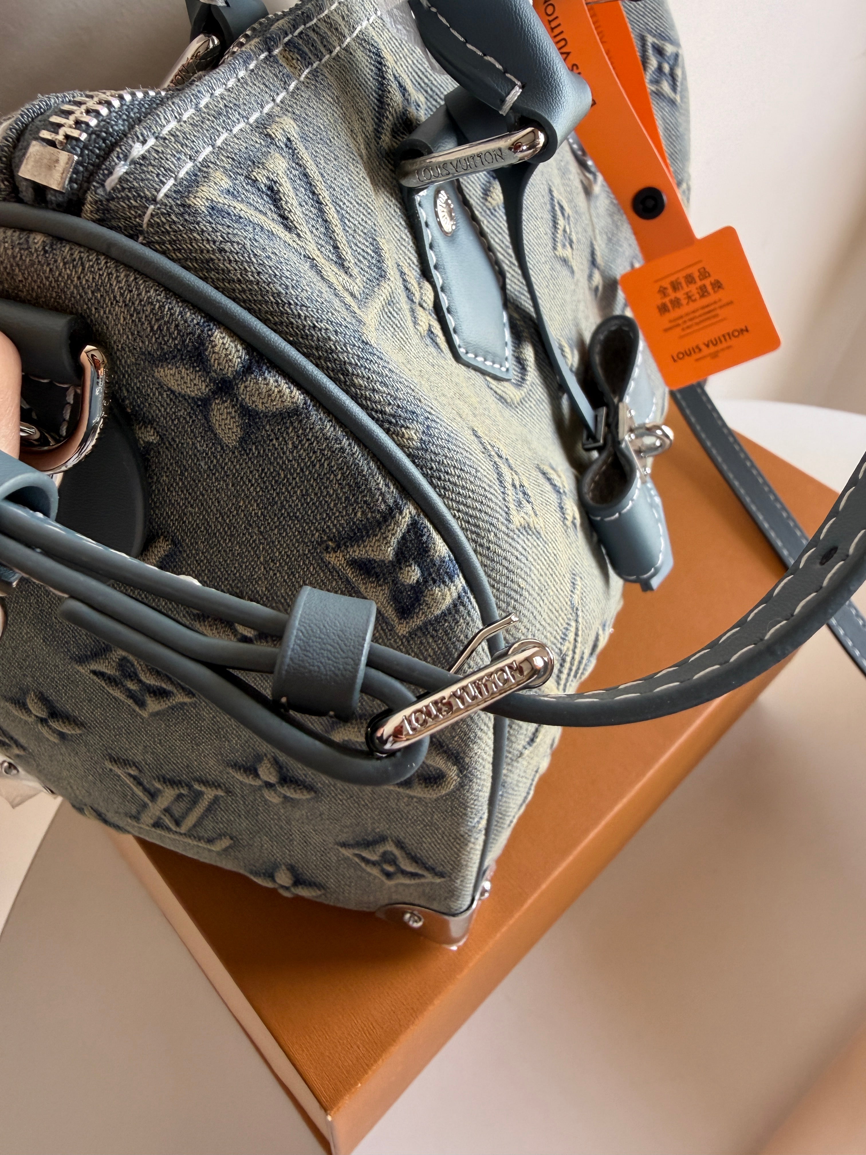 Louis Vuitton keepall Nano