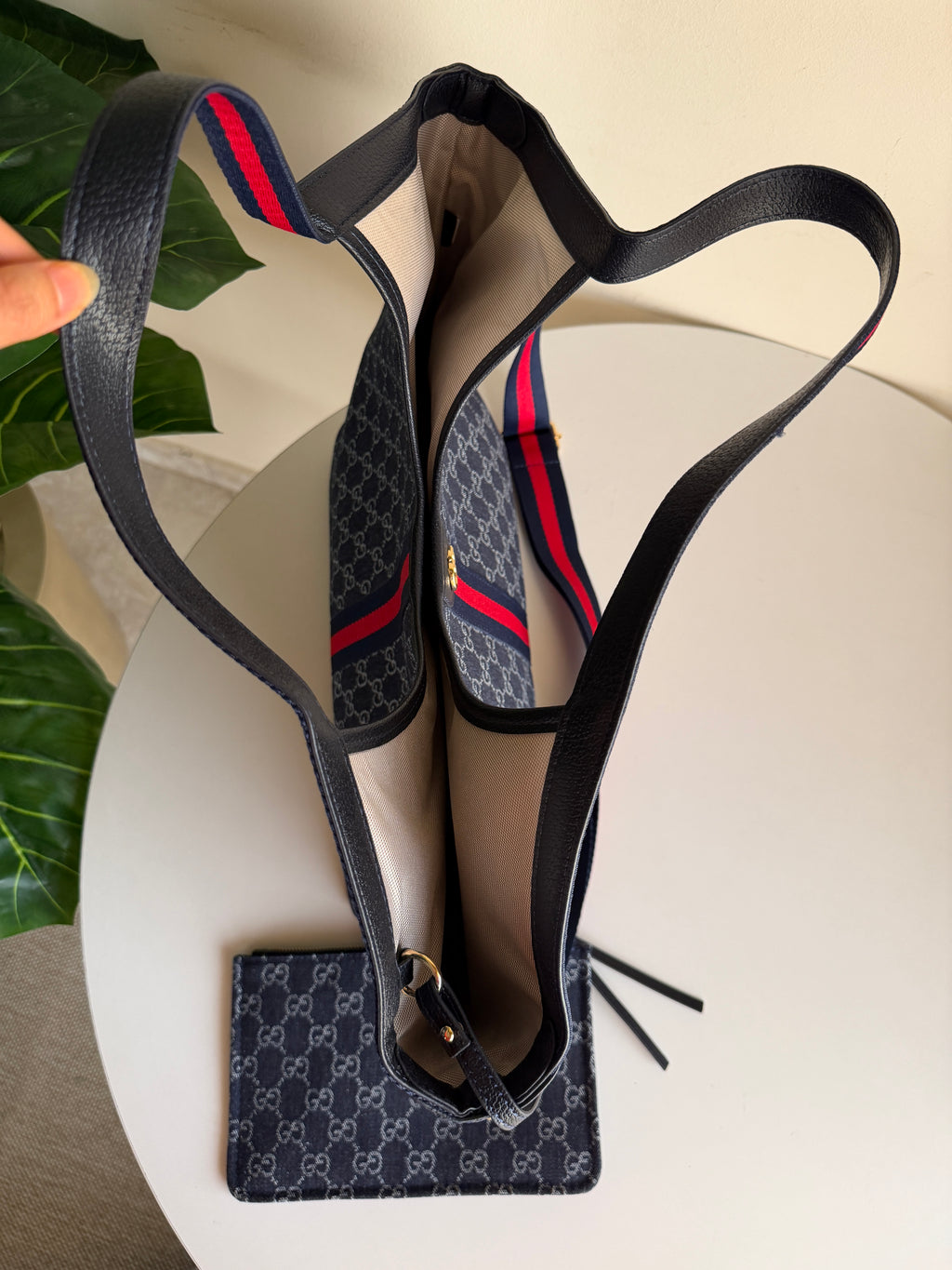 Gucci tote bag with wallet