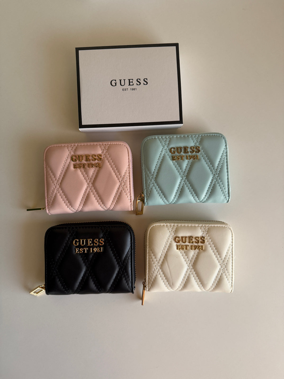 Guess mini wallet (pastel color)