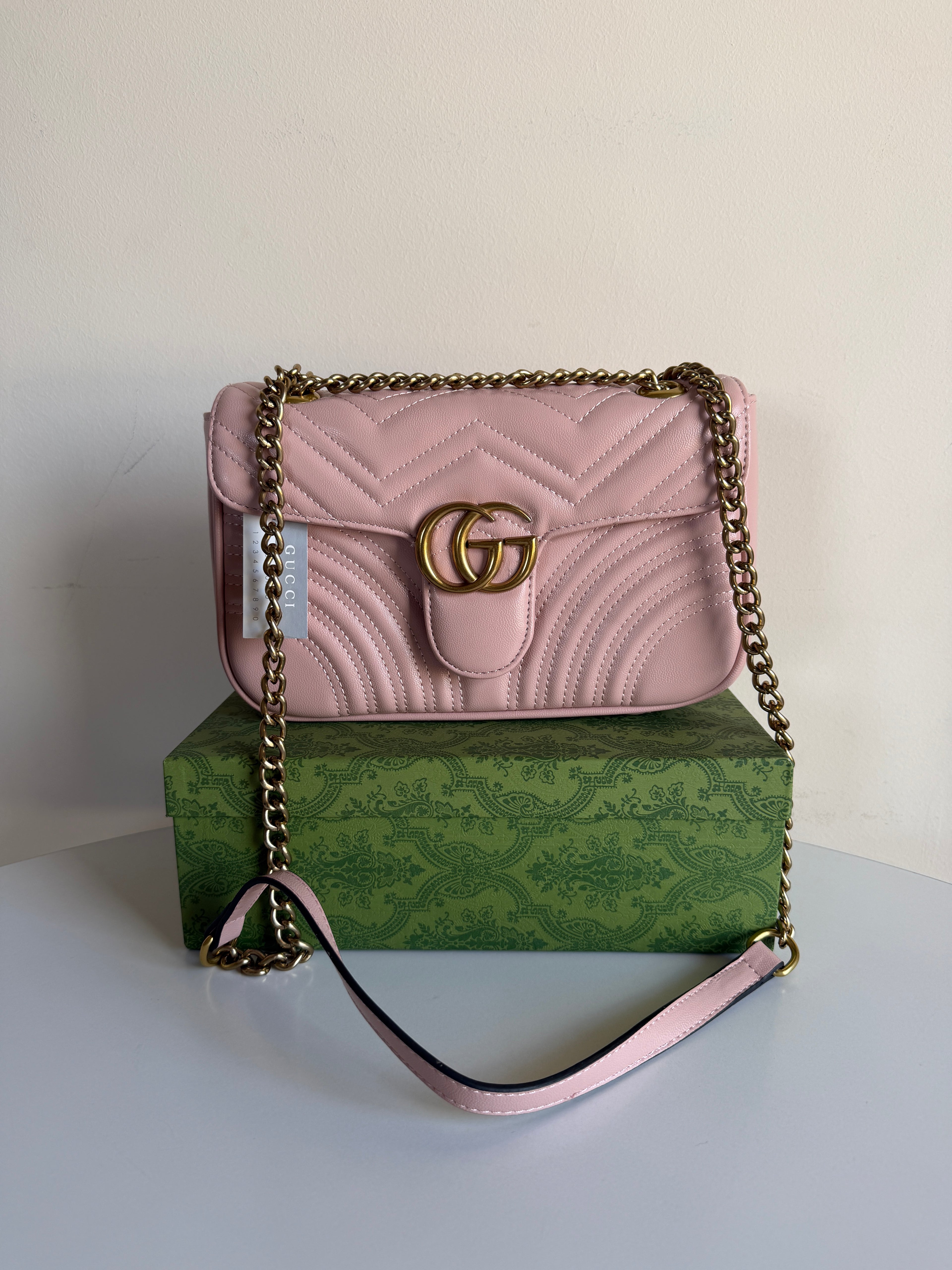 Gucci GG Marmont (Medium)