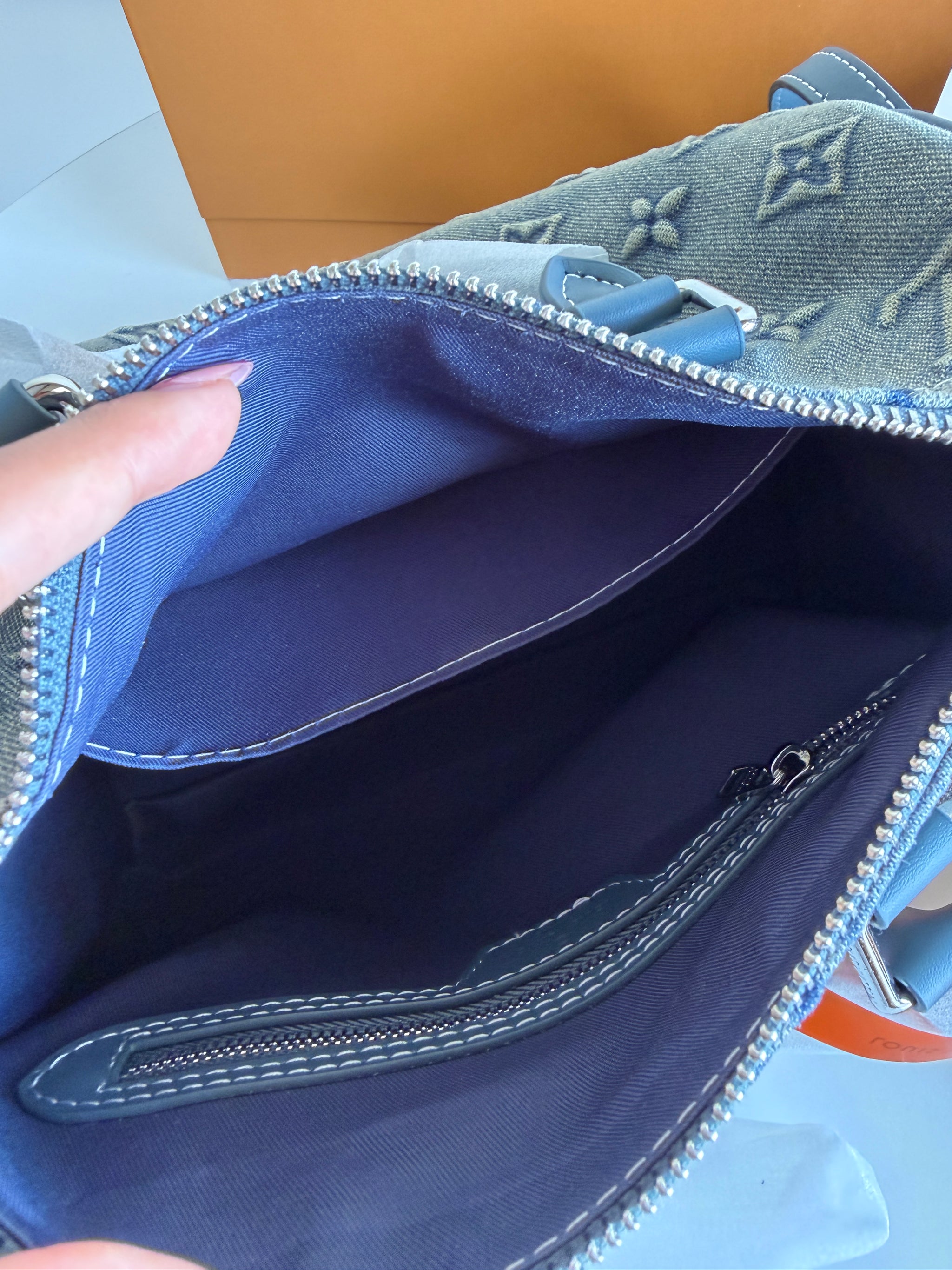Louis Vuitton keepall Nano