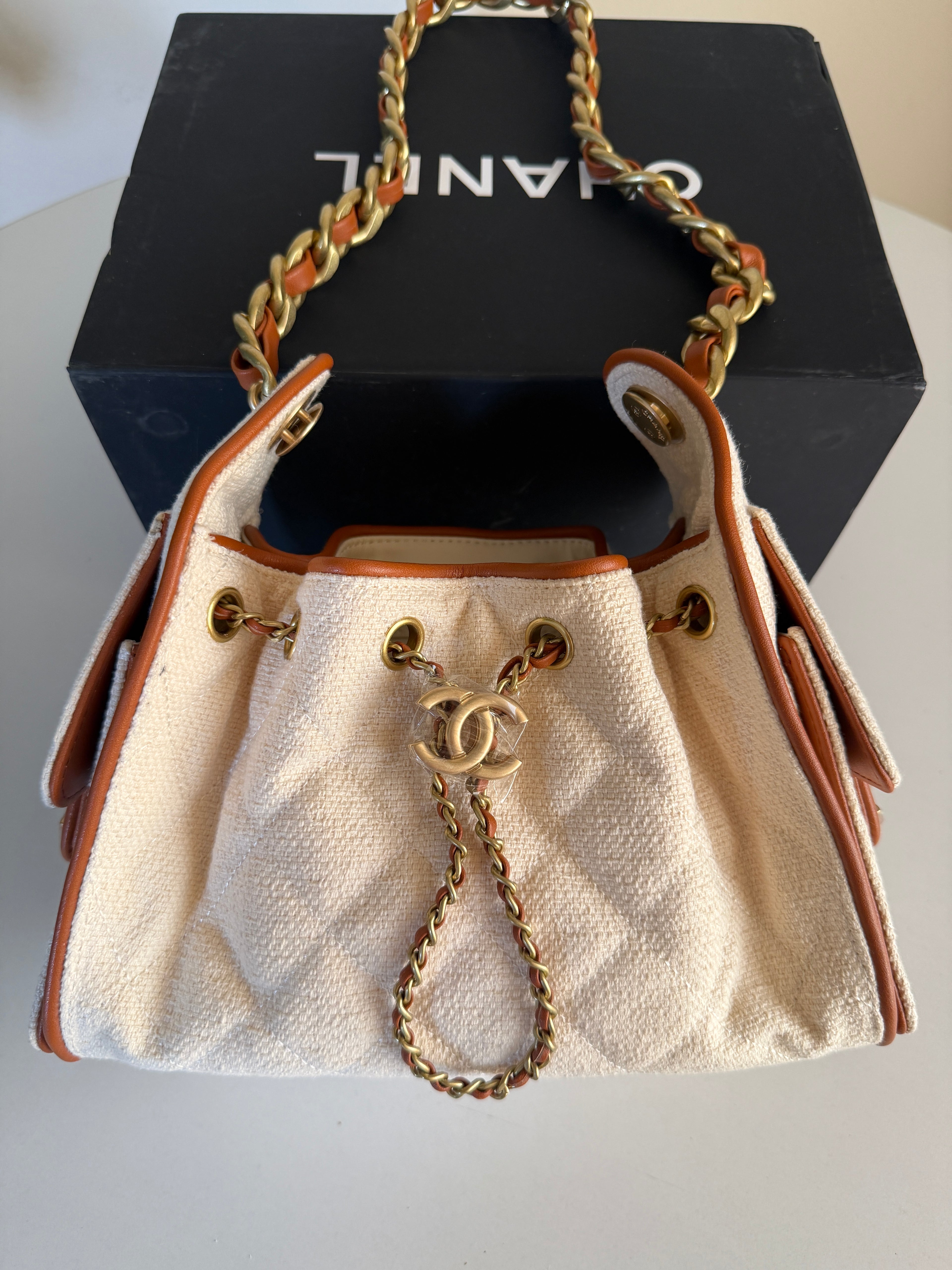 Chanel hobo bag mini off white- havan
