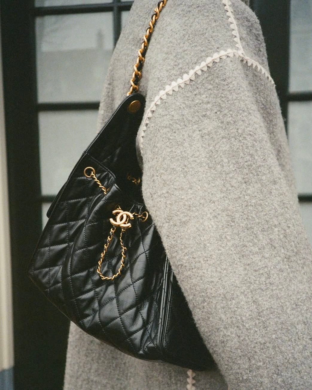 Chanel hobo bag 25