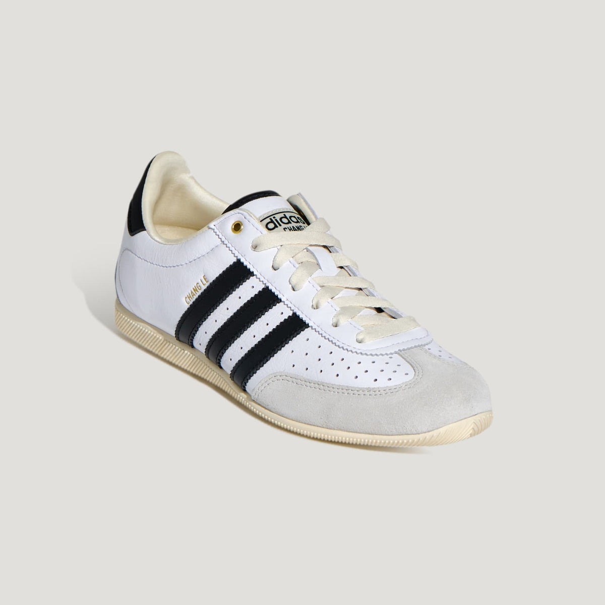 Adidas changle cloud white / black