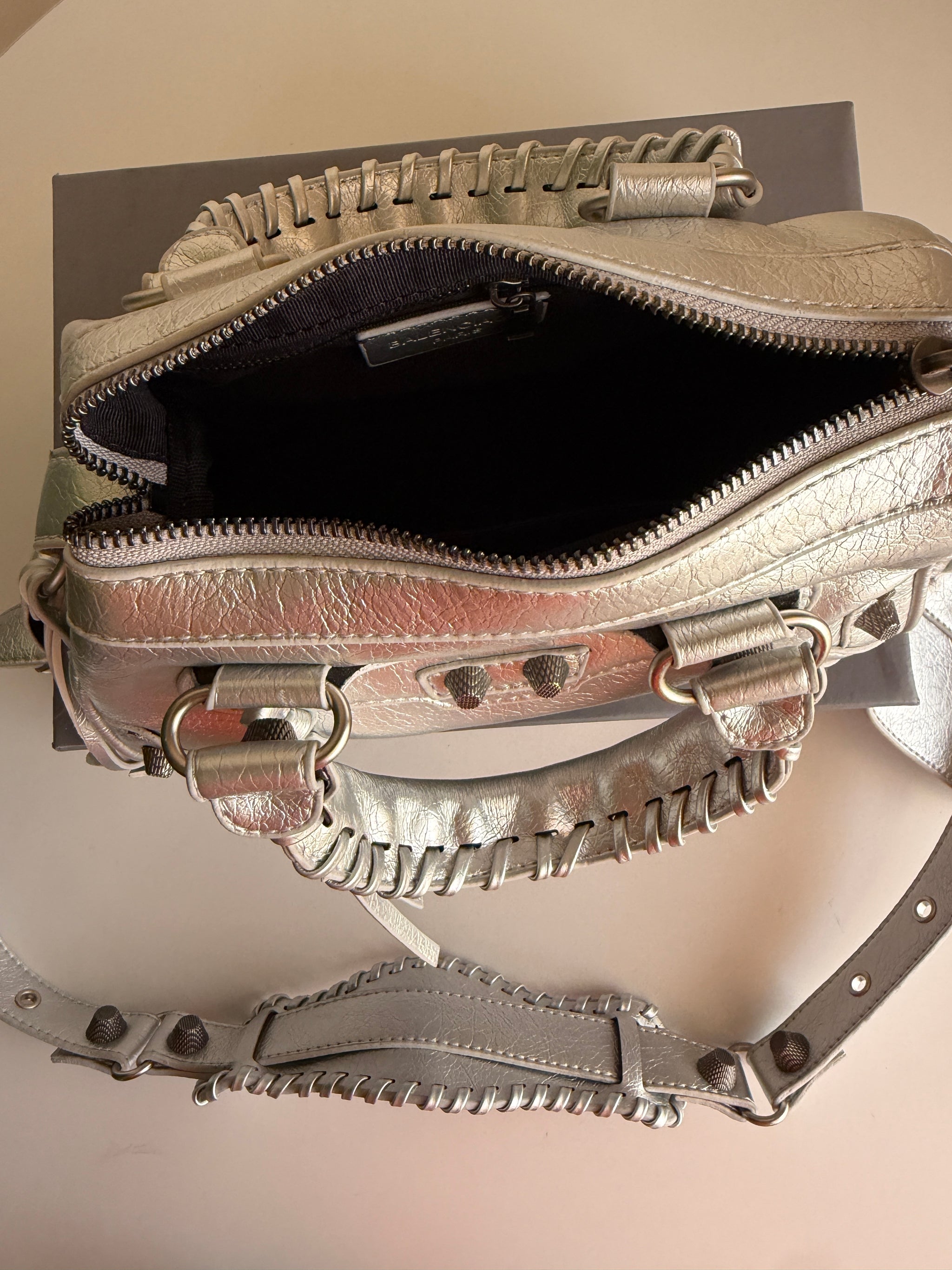 Balanciaga Neo Cagole bag