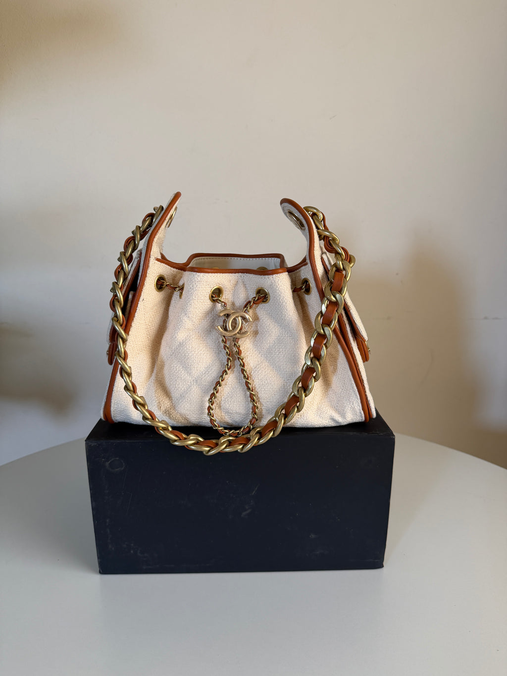 Chanel hobo bag mini off white- havan