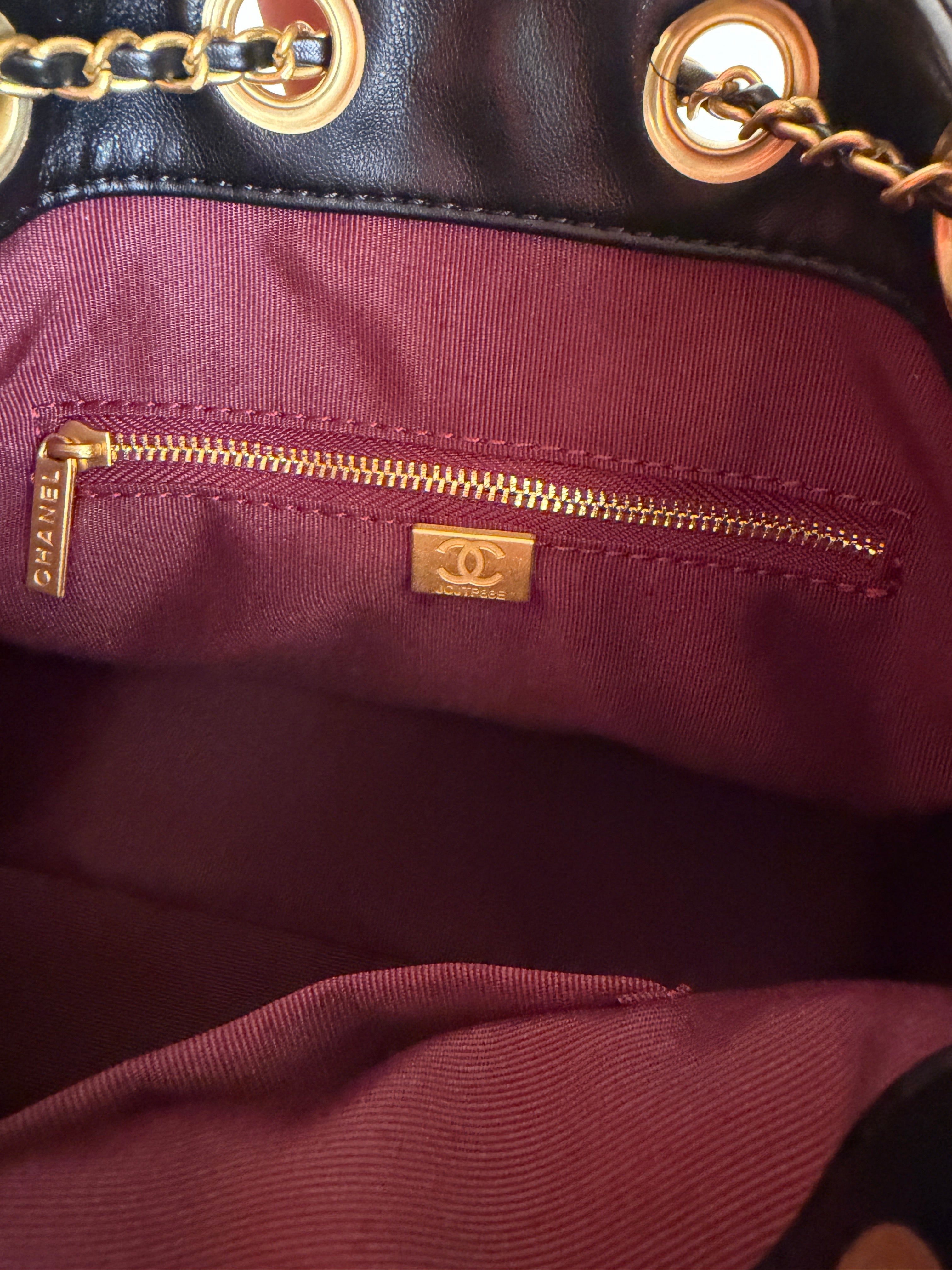 Chanel hobo bag 25