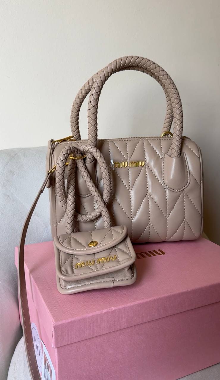 Miu Miu Nappa top handle Biege + NB 574 Miu Miu Denim Biege + Wallet Free
