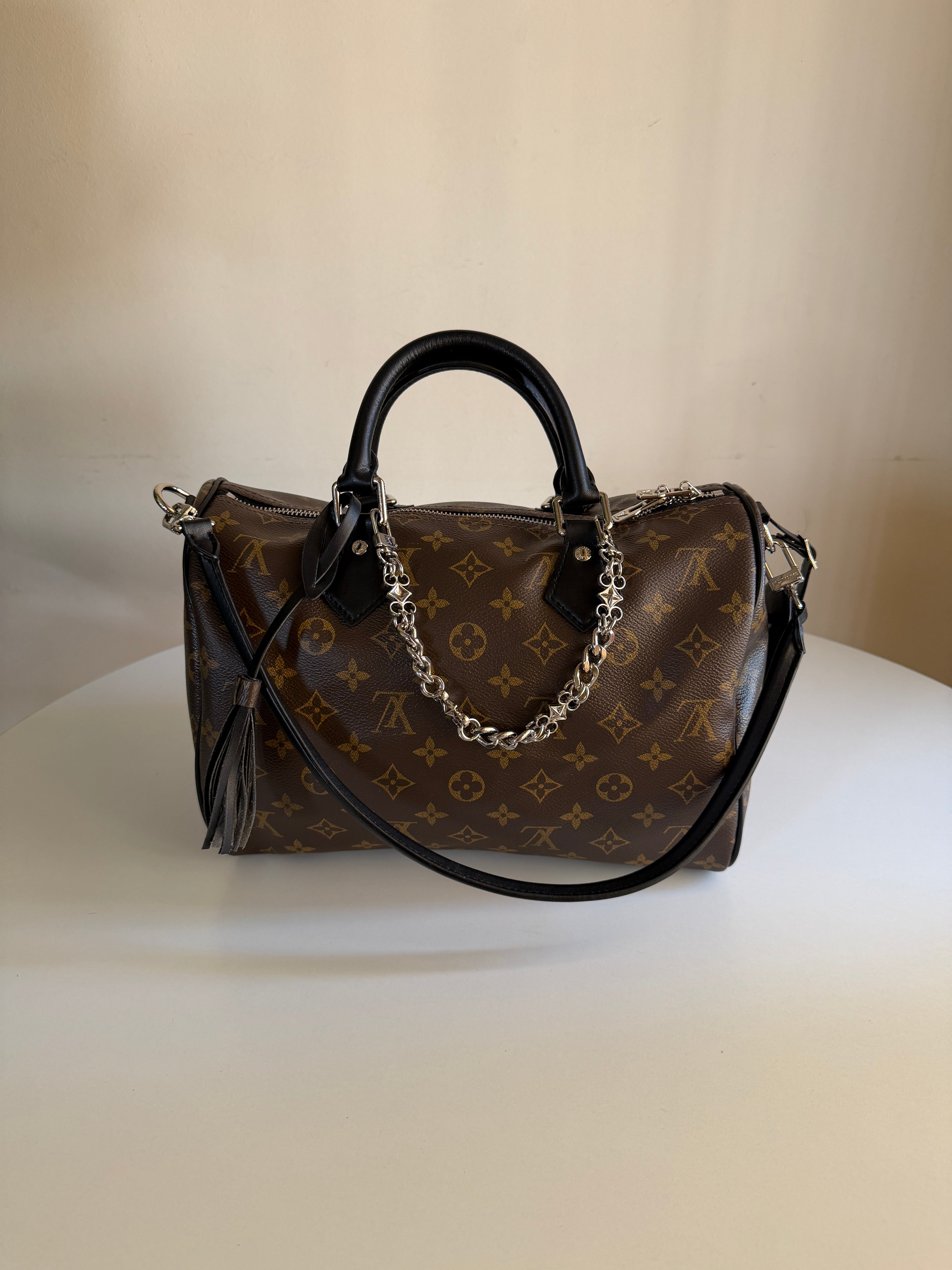 Louis Vuitton Speedy 30 Crafty - black and silver accessories