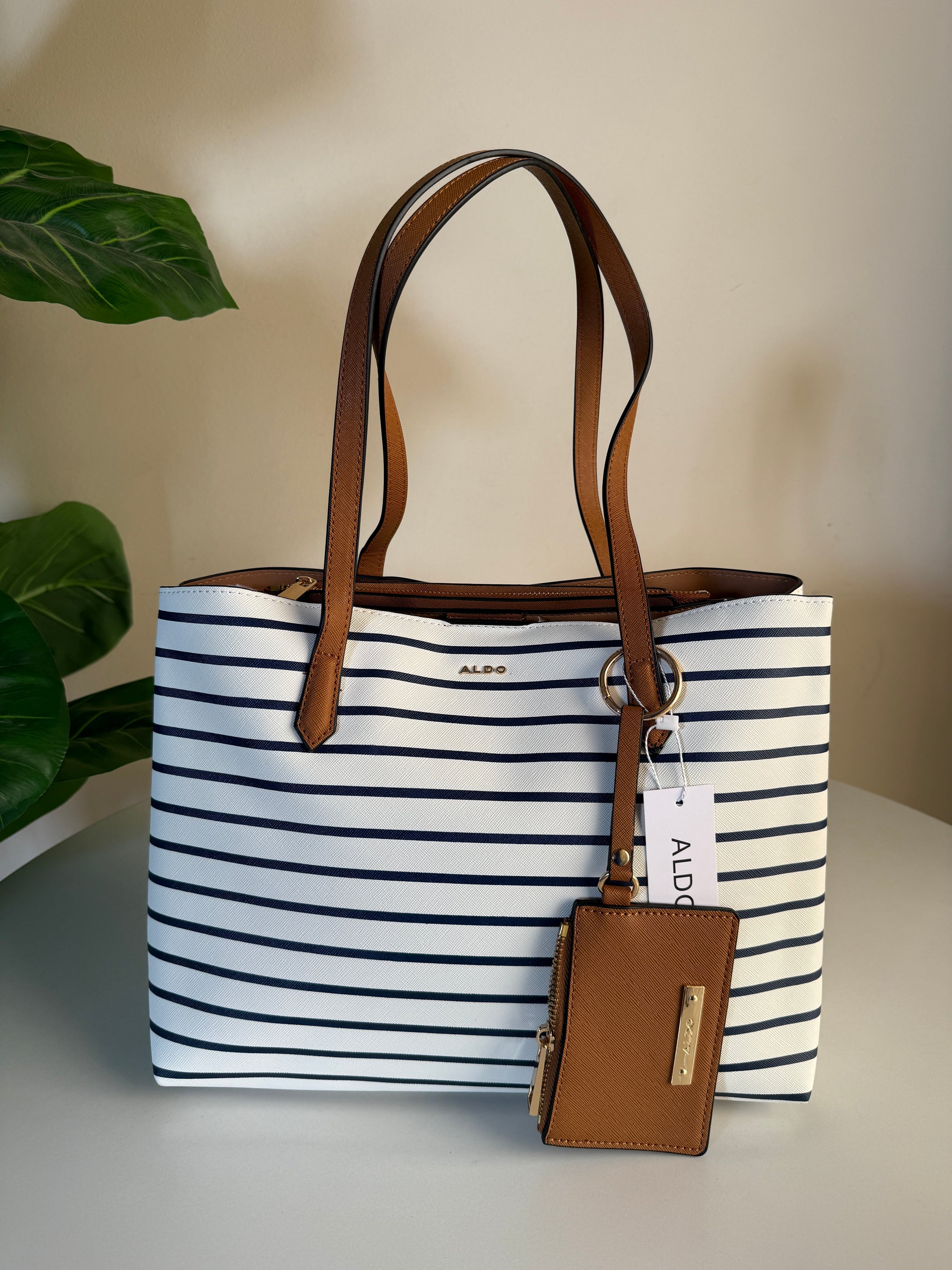 Aldo tote bag(wallet charm)